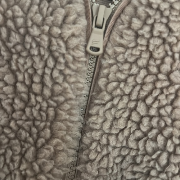 Fabletics Fuzzy Teddy Bear Hoodie Jacket -FREE SHIPPING - Picture 4 of 5